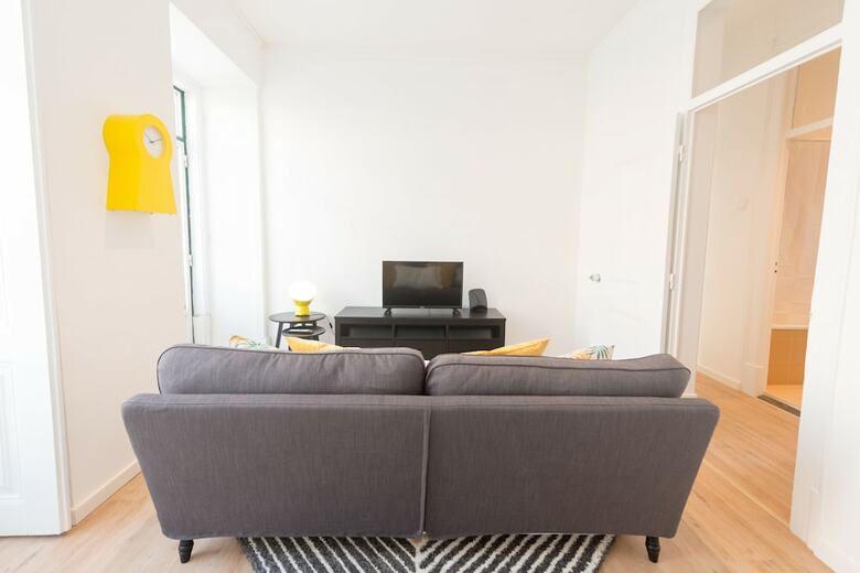 Apartamentos Typical Almirante By Homing