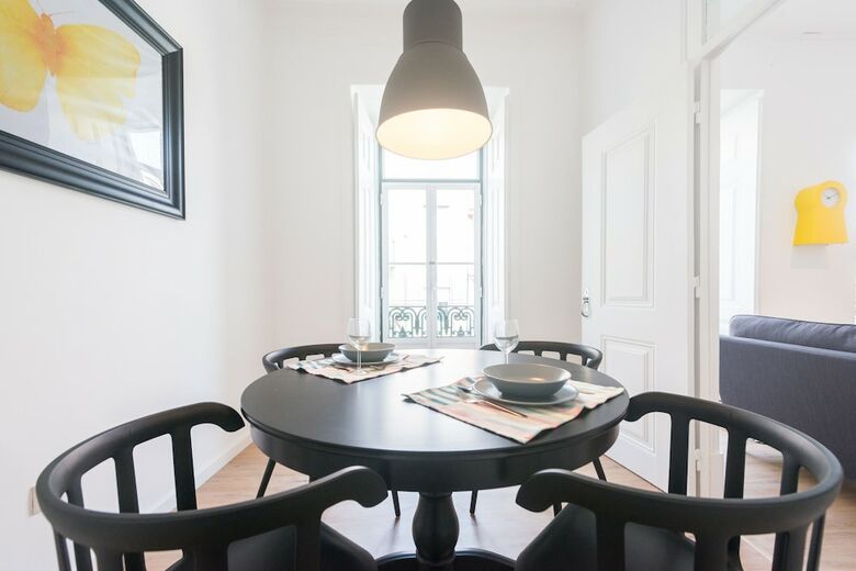 Apartamentos Typical Almirante By Homing