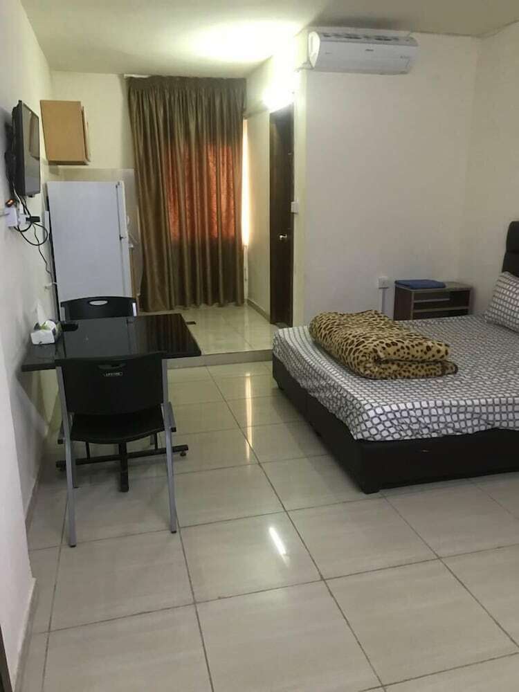 Apartamentos Al Qatal Building