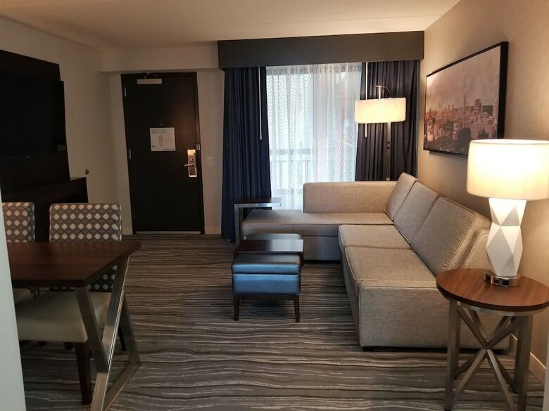 Hotel Embassy Suites Syracuse