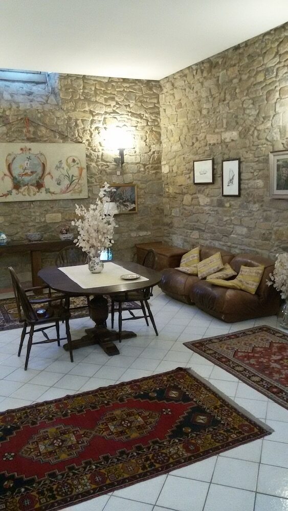 Madonna Del Poggio