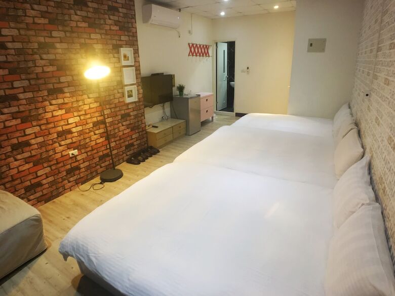 Hotel Feng Chia Europe 5
