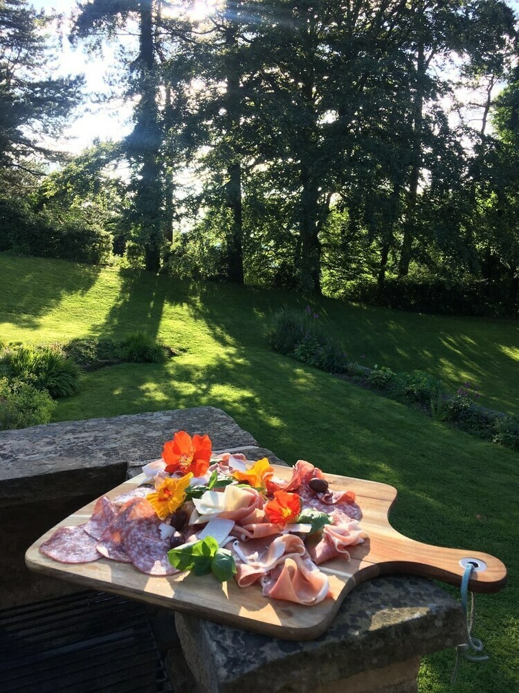 Otley Chevin B&B With Dining