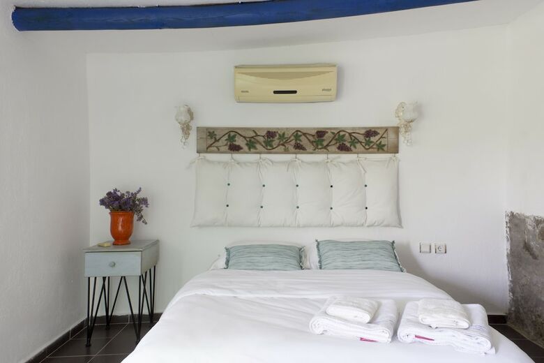 Hotel Madam Eleni