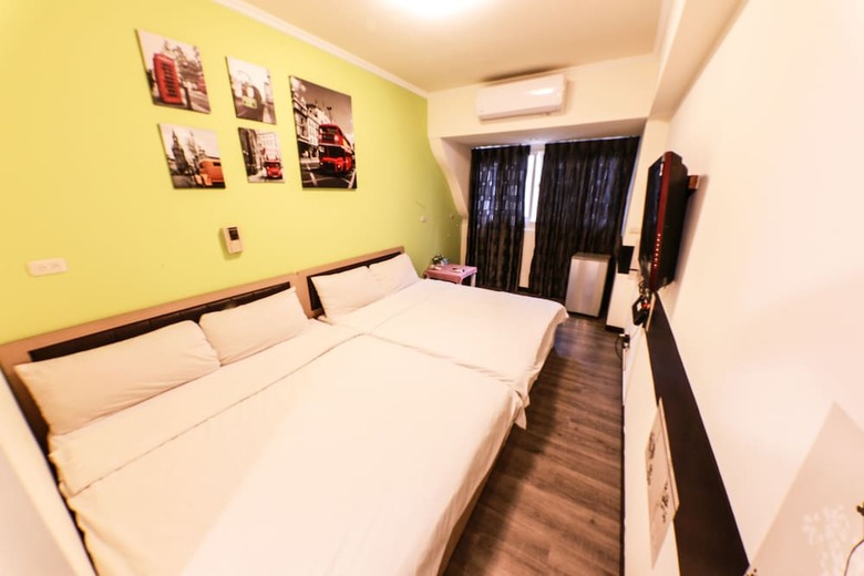 Hotel Feng Chia Europe 4