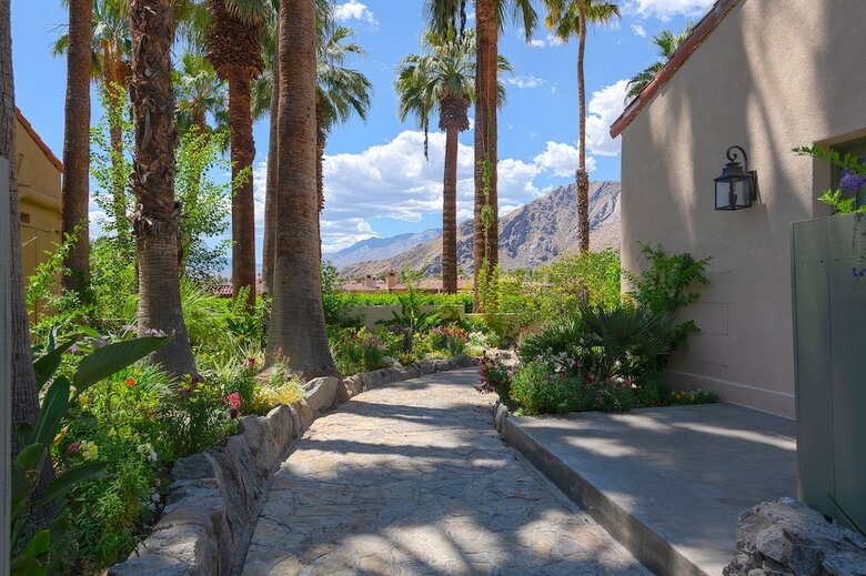 Hotel The Willows Historic Palm Springs Inn