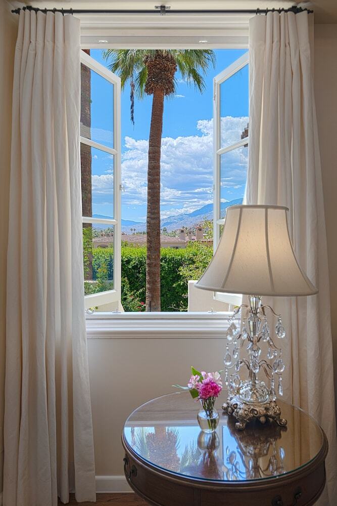 Hotel The Willows Historic Palm Springs Inn