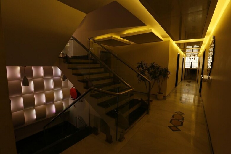 Hotel Good Times