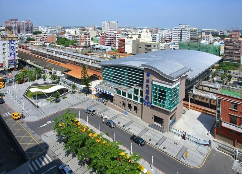 Metro Hotel - Howard Group