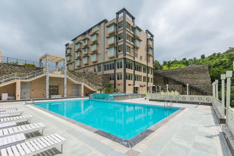 Hotel The G Mount Valley Resort & Spa