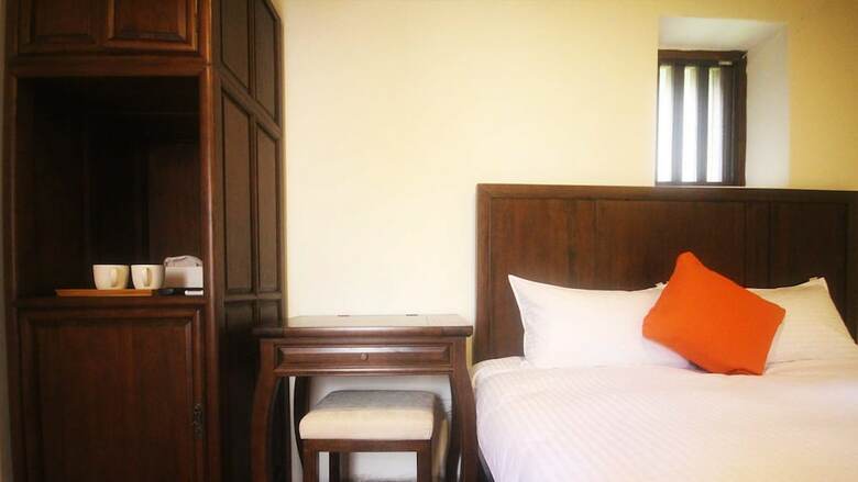 Longmen Inn Bed And Breakfast
