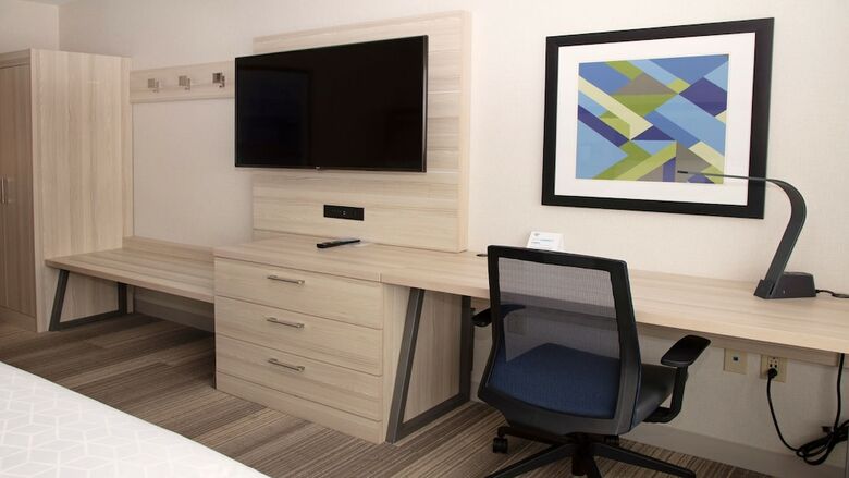 Hotel Holiday Inn Express And Suites Marion