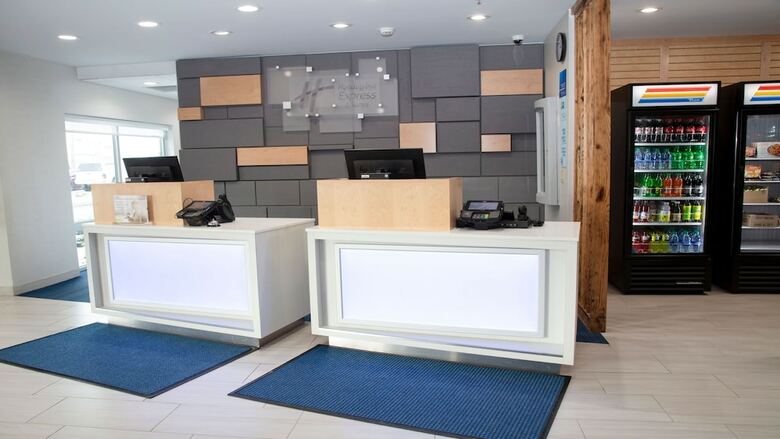 Hotel Holiday Inn Express And Suites Marion