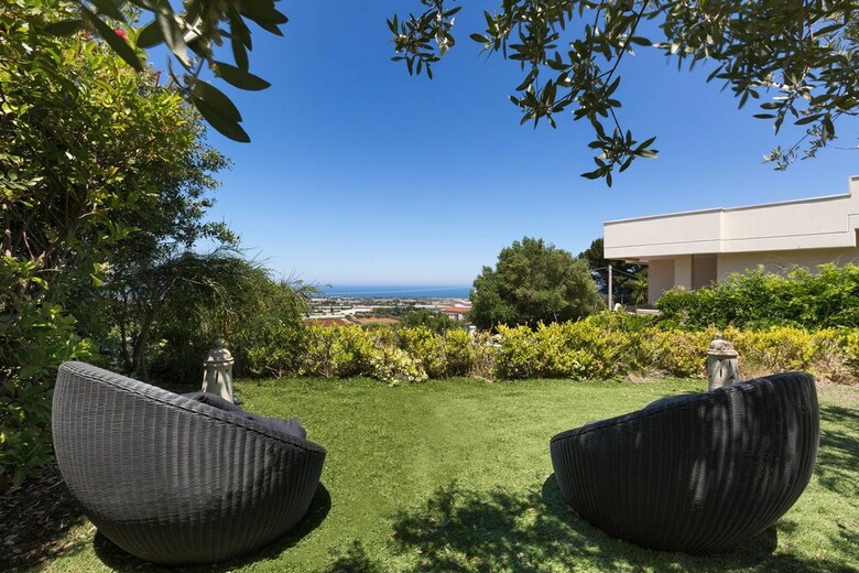 Villa Iside