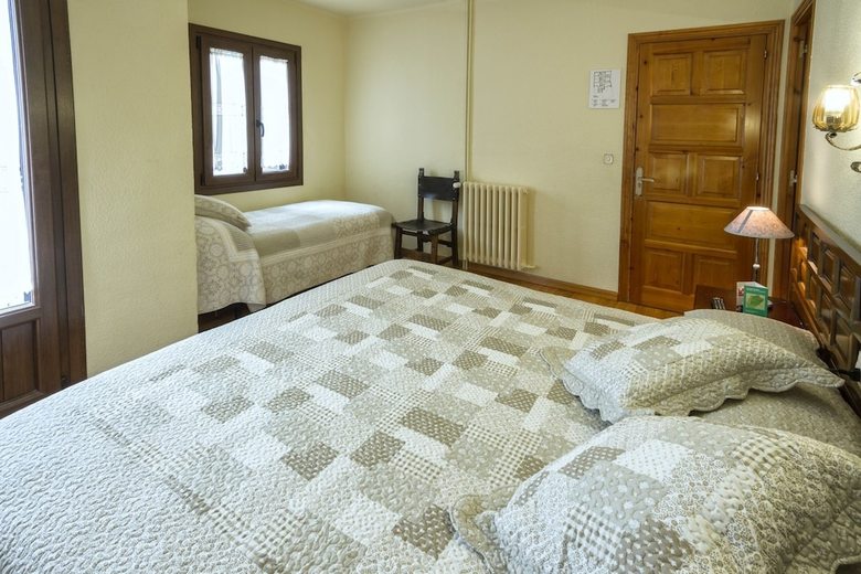 Hotel Farr� D'avall