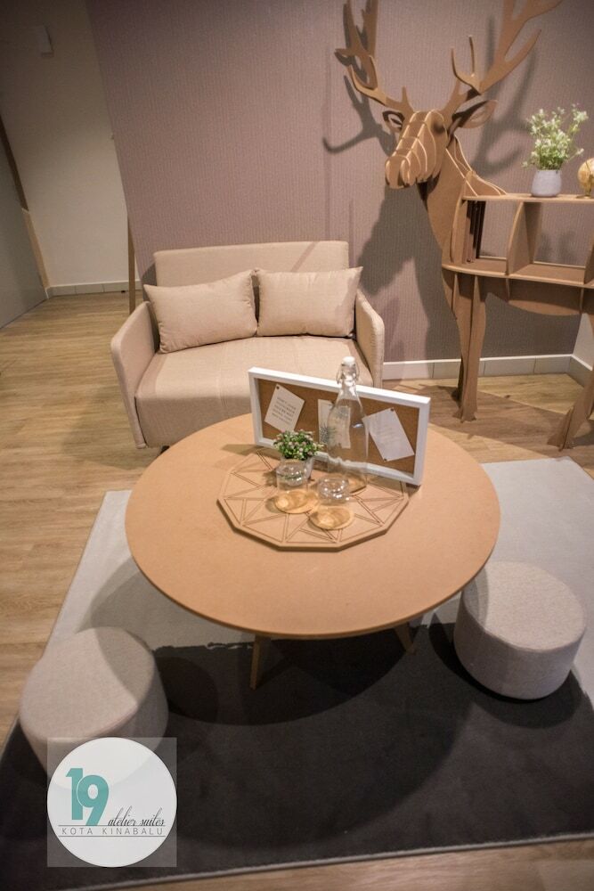 Hotel 19 Atelier Suites Aeropod