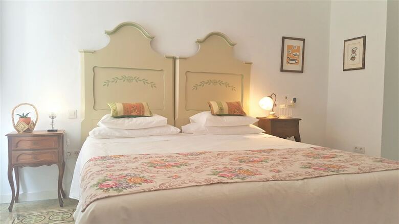 Hotel Los Canaritos Guest-house