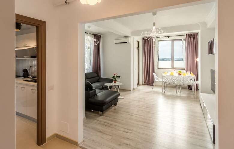 Apartamentos Deluxe Nicolle Solid Residence Mamaia