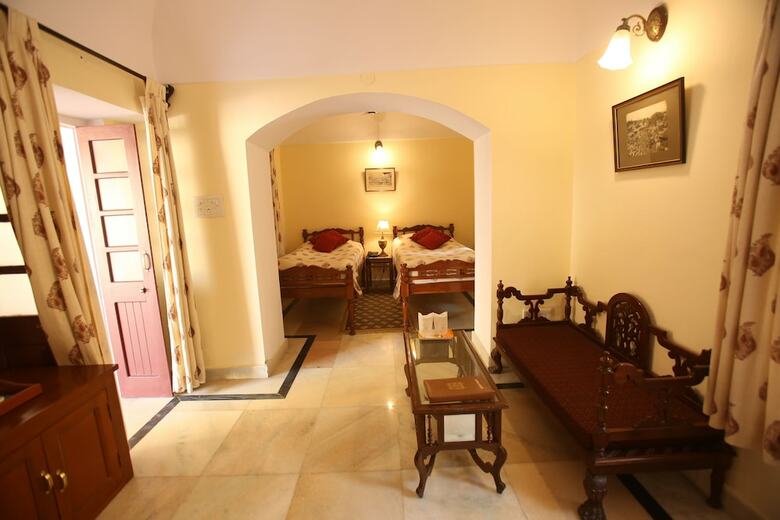 Hotel Roop Niwas Kothi