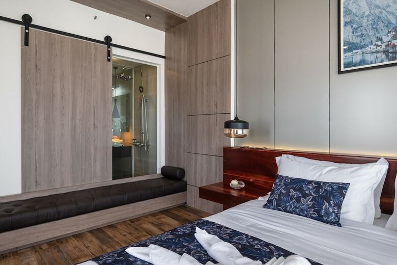 Nou's River Hotel