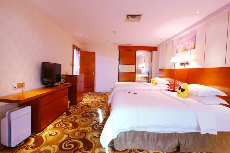 Victoria Hotels