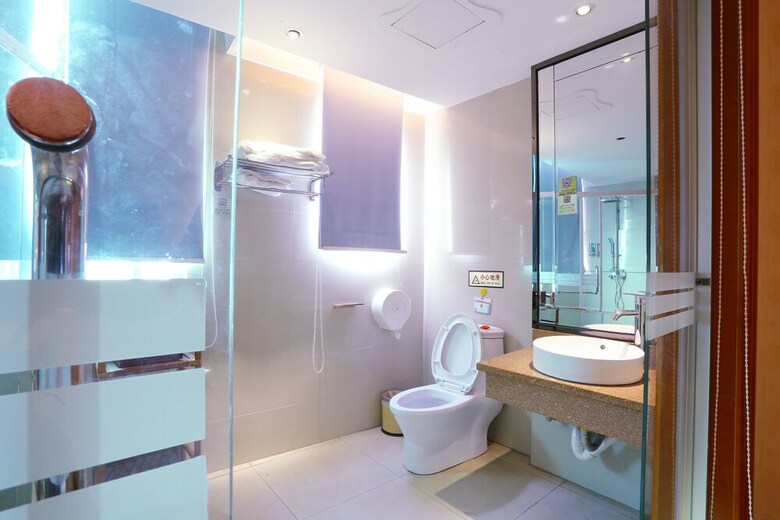 Victoria Hotels