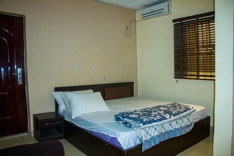 Masbat De-kings Hotel