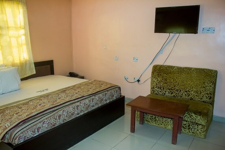 Masbat De-kings Hotel