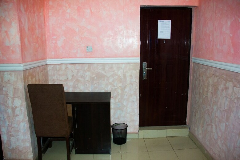 Masbat De-kings Hotel