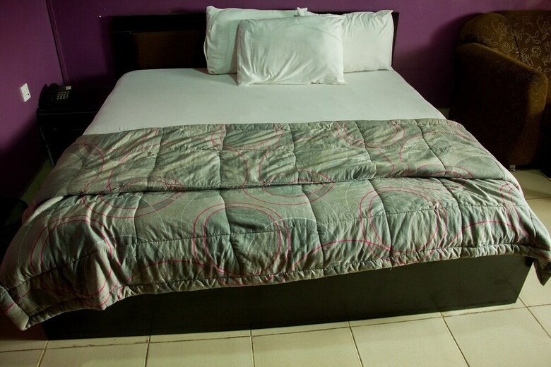 Masbat De-kings Hotel