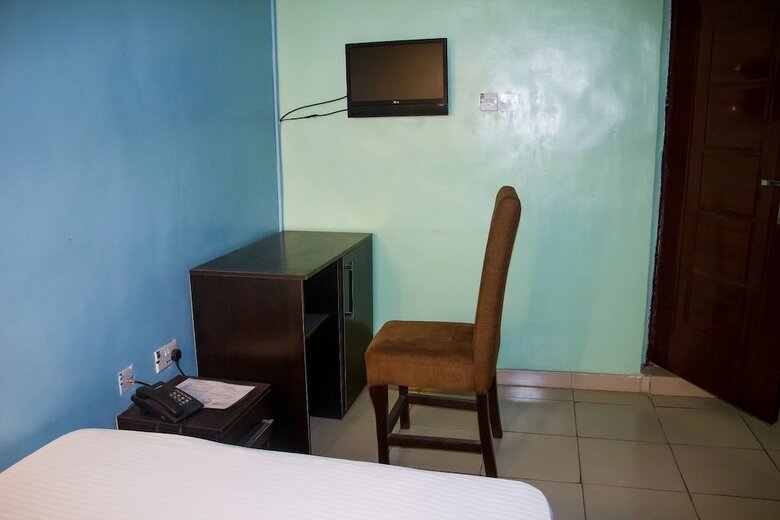 Masbat De-kings Hotel