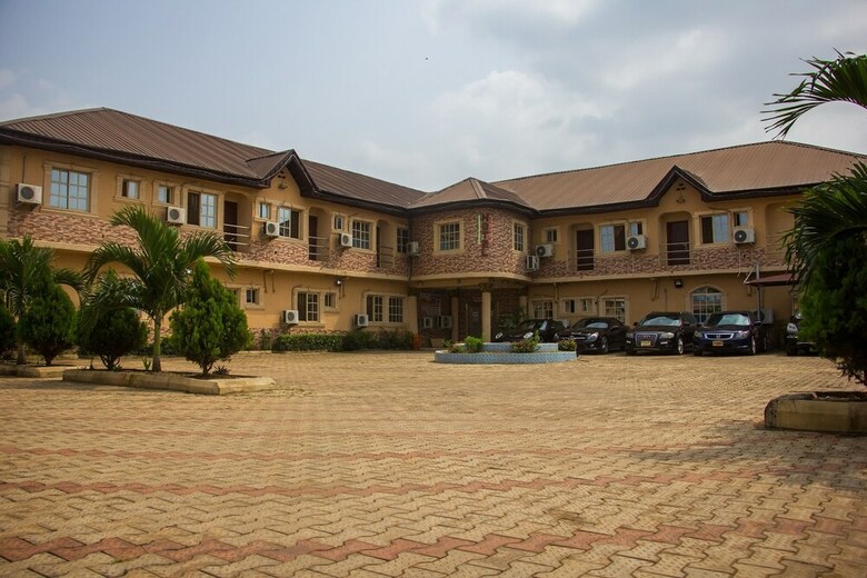Masbat De-kings Hotel
