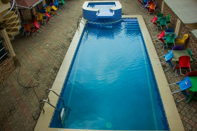 Masbat De-kings Hotel