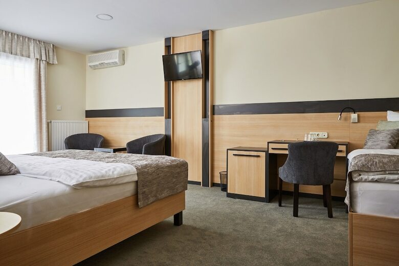Pension Gold Haus Panzi�