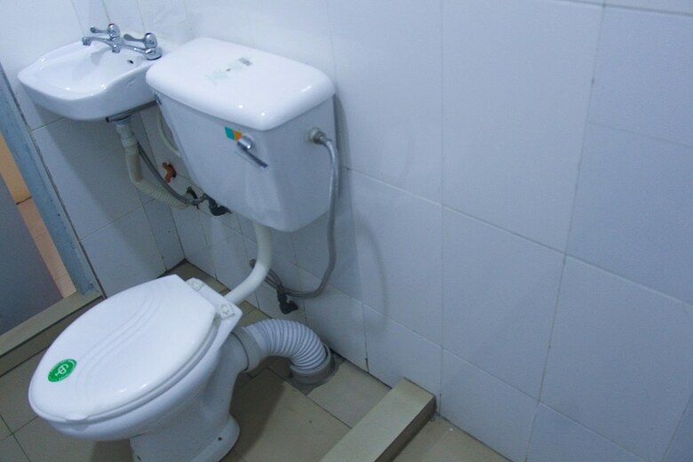 Hotel New Travellers Lodge & Suite