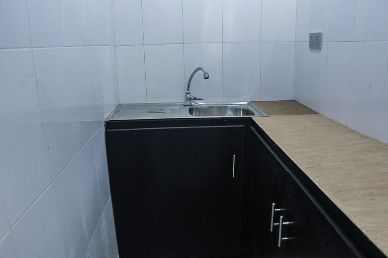 Hotel New Travellers Lodge & Suite