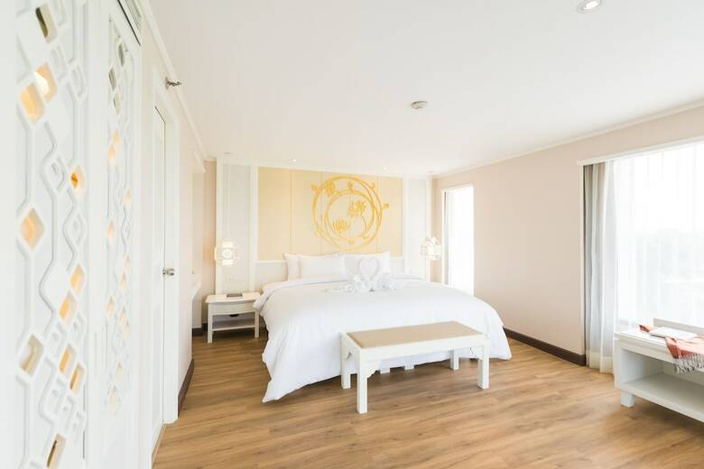 Hotel The Riverie By Katathani