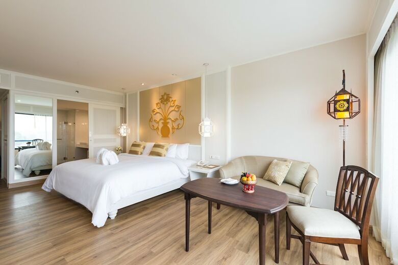 Hotel The Riverie By Katathani