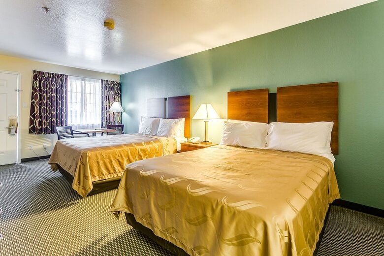 Hotel Quality Inn & Suites