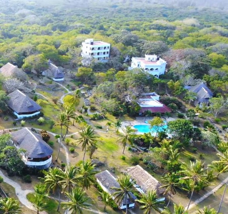 Apartamentos Maweni Beach Cottages