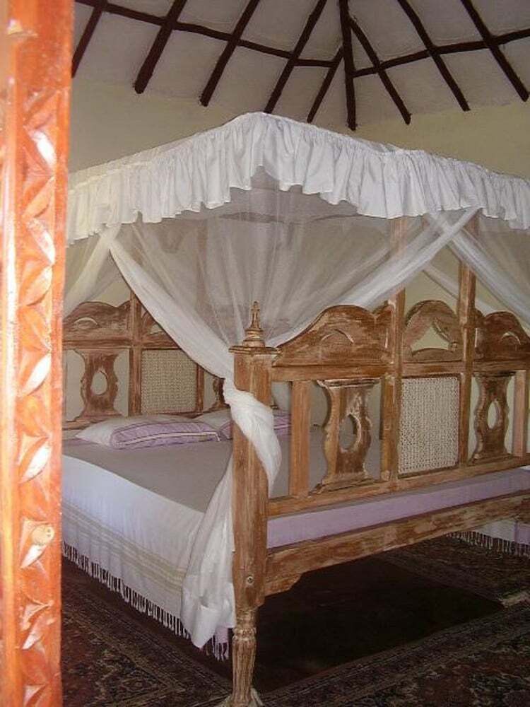 Apartamentos Maweni Beach Cottages