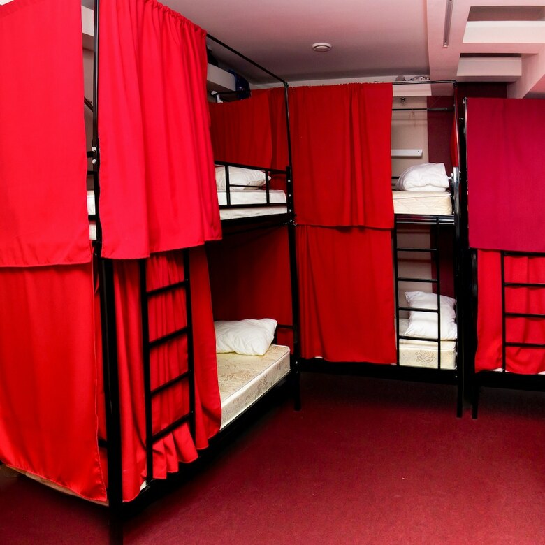 Hostal Fortuna Inn - Hostel