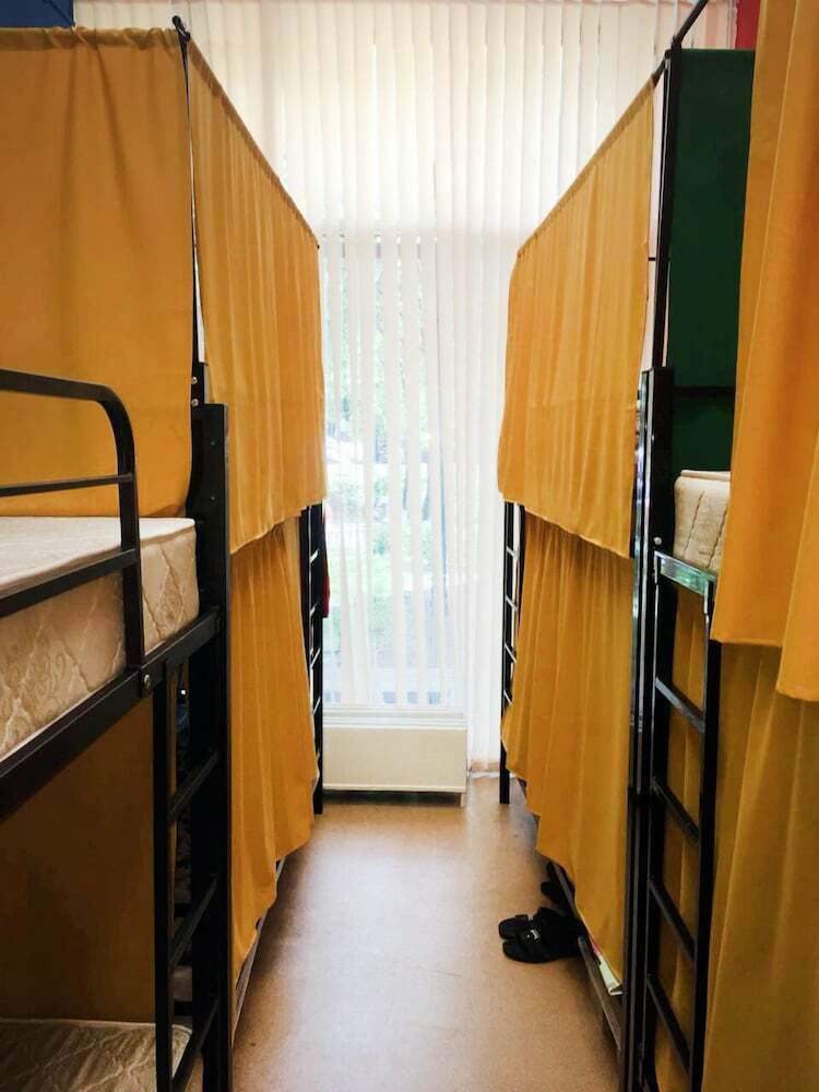 Hostal Fortuna Inn - Hostel