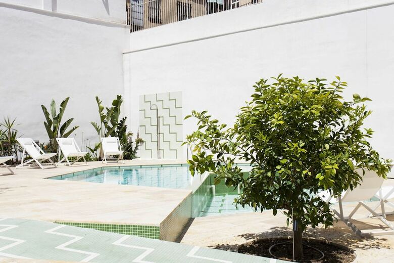 Aspasios Garden Apartments
