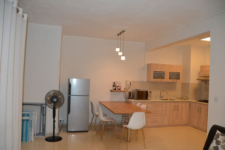Az New Pereybere Beach Apartment