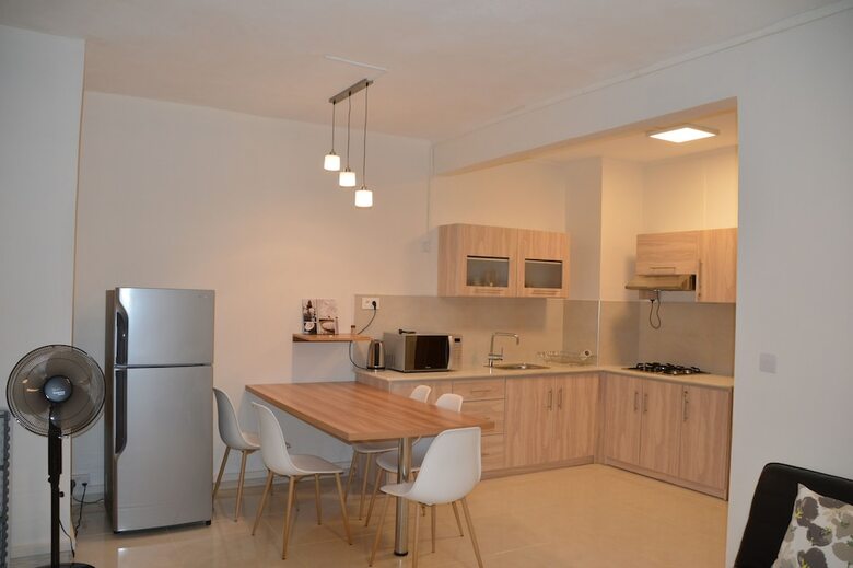 Az New Pereybere Beach Apartment