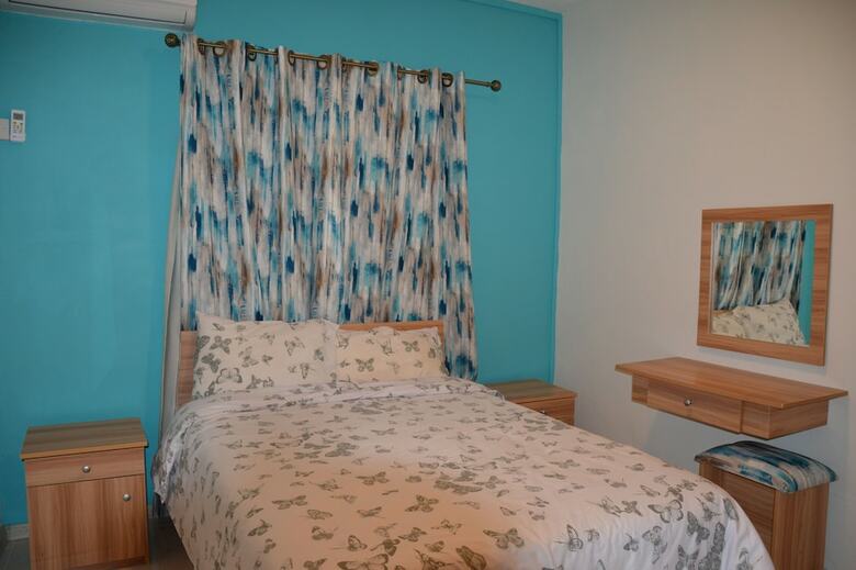 Az New Pereybere Beach Apartment