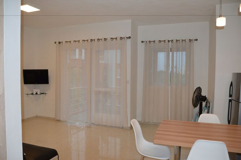 Az New Pereybere Beach Apartment