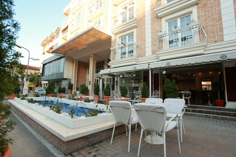 Hotel Hymetis Palace