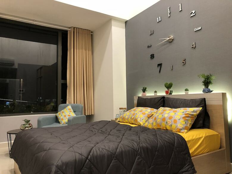 Rivergate Apartment